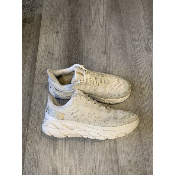 Hoka One One Clifton 7 Beige Sneaker Athletic Shoe Women Size 8.5 - Picture 1 of 6